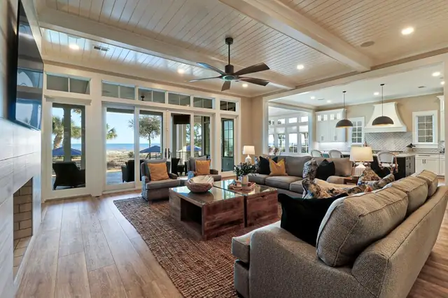 Living room of this home in Palmetto Dunes