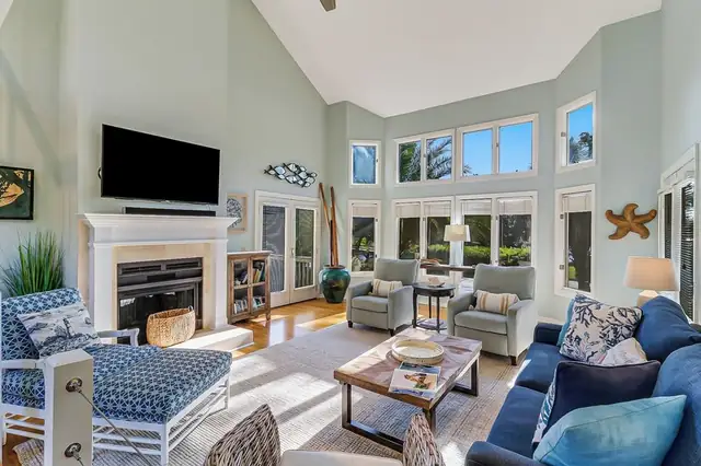 Living room of this home in Palmetto Dunes