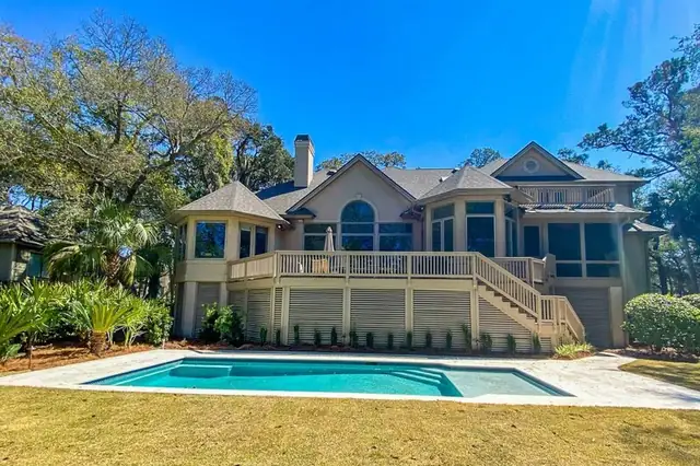 Outside of this home in Palmetto Dunes