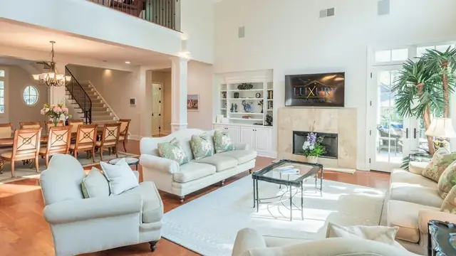 Living room of this home in Palmetto Dunes