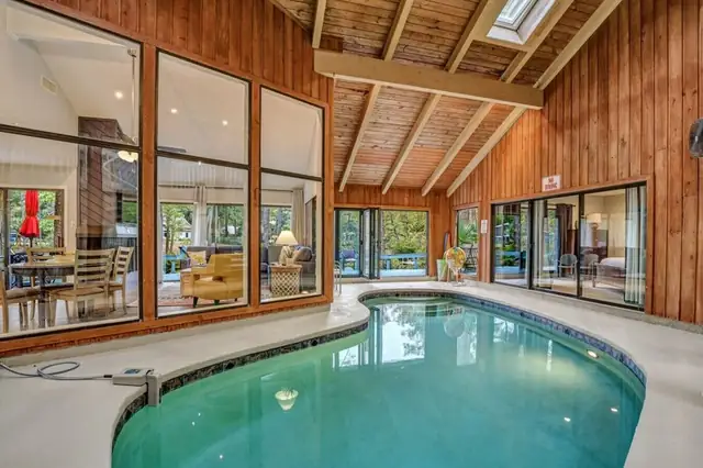 Pool of this home in Palmetto Dunes