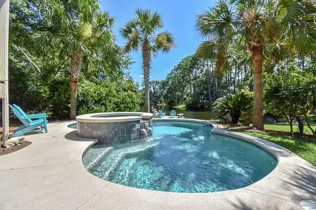 Pool of this home in Palmetto Dunes