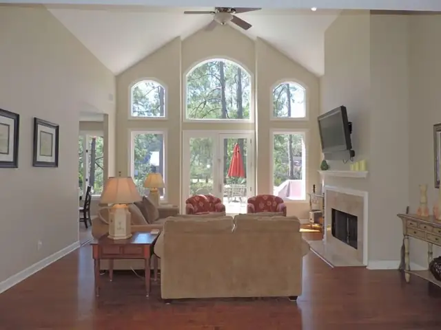 Living room of this home in Palmetto Dunes