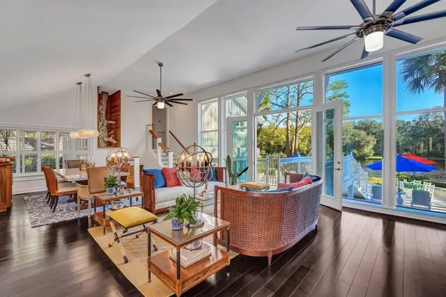Living room of this home in Palmetto Dunes