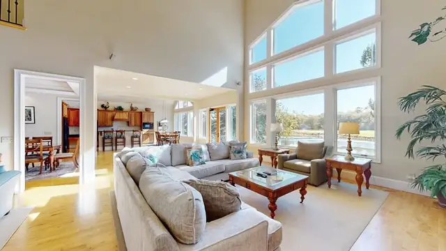Living room of this home in Palmetto Dunes
