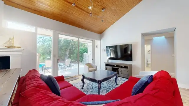 Living room of this home in Palmetto Dunes