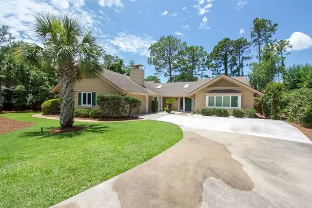 Outside of this home in Palmetto Dunes