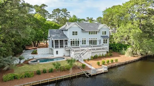Outside of this home in Palmetto Dunes