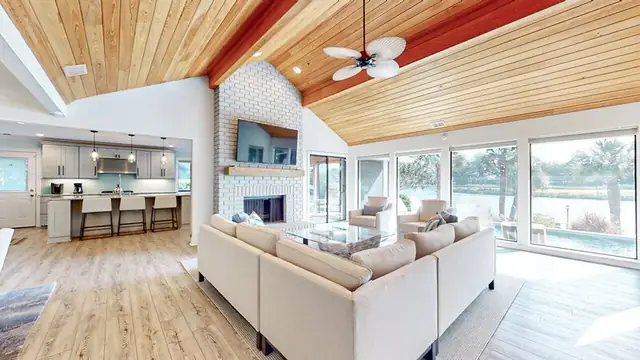 Living room of this home in Palmetto Dunes