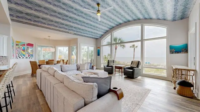 Living room of this home in Palmetto Dunes