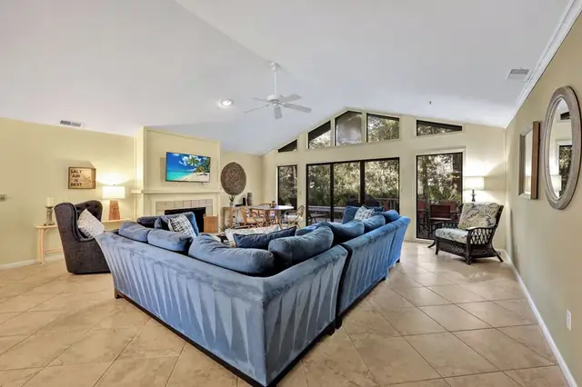 Living room of this home in Palmetto Dunes