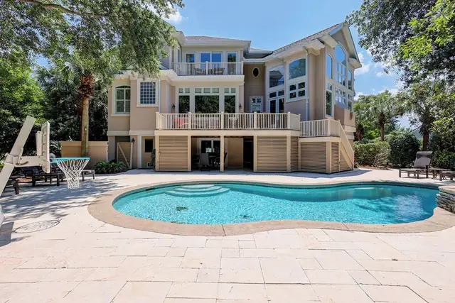 Outside of this home in Palmetto Dunes