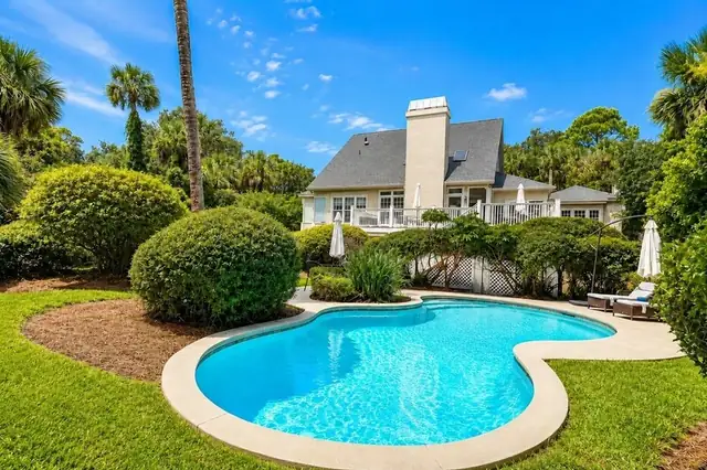 Pool of this home in Palmetto Dunes
