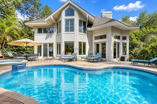 Outside of this home in Palmetto Dunes