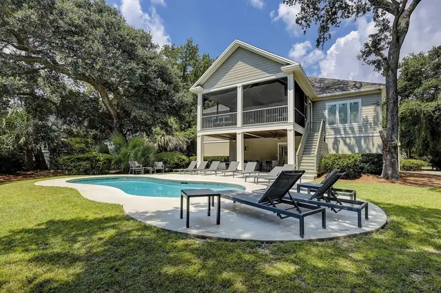Outside of this home in Palmetto Dunes