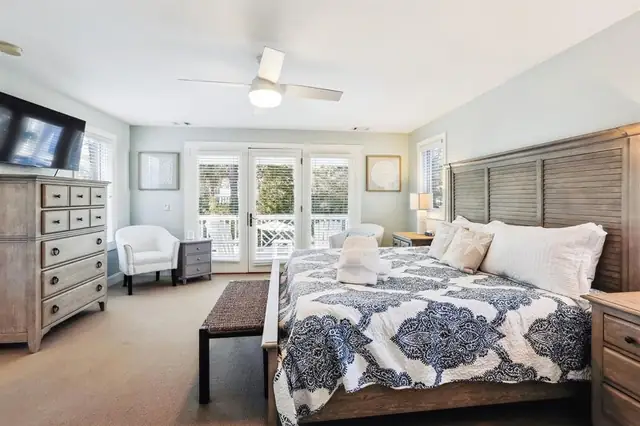 Bedroom of this home in Palmetto Dunes