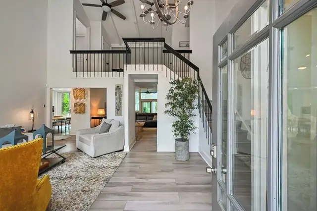 Living room of this home in Palmetto Dunes