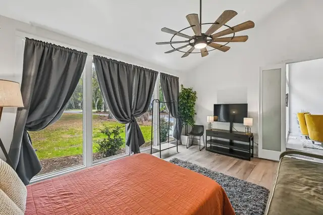 Bedroom of this home in Palmetto Dunes