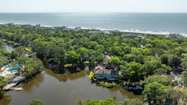 Aerial view at Huntington 7643