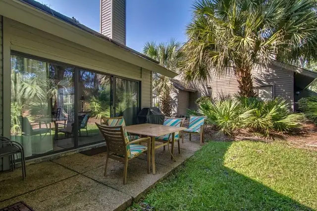 Balcony at Inverness Village 949