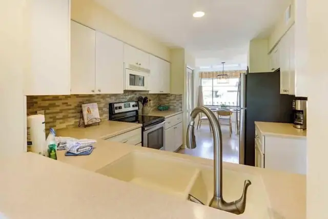 Kitchen at Inverness Village 919