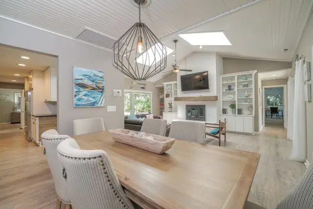Dining area at Mooring Buoy 187