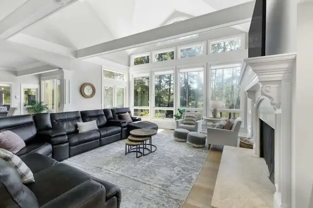Living room at Mooring Buoy 101
