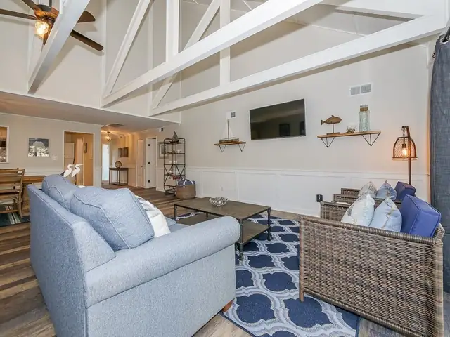Living room at Queens Grant 630