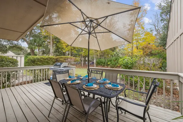 Deck at Queens Grant 579