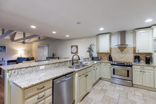 Kitchen at Queens Grant 652