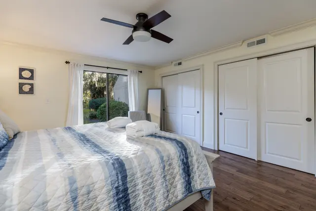Bedroom at Queens Grant 652