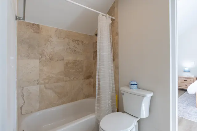 Photo 10 of Queens Grant 721
