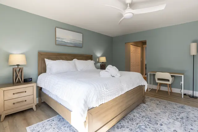 Bedroom at Queens Grant 721