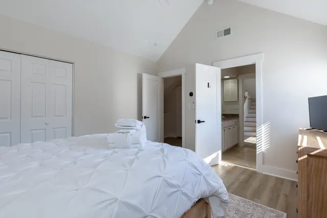 Bedroom at Queens Grant 721
