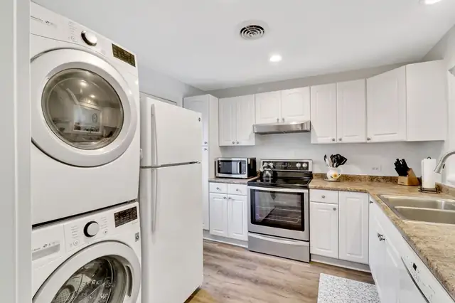 Kitchen at Queens Grant 767