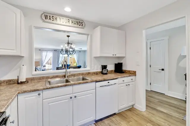 Kitchen at Queens Grant 767