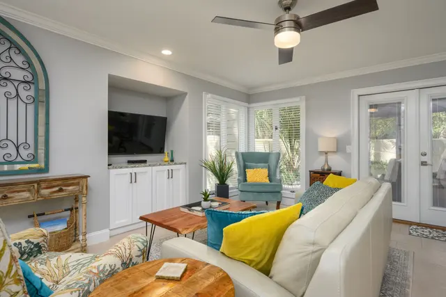 Living room at St. Andrews Commons 1667