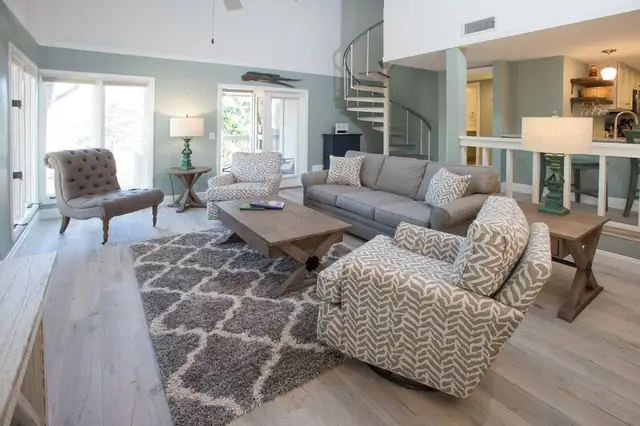 Living room at St. Andrews Commons 1677