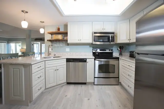 Kitchen at St. Andrews Commons 1677