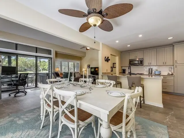 Dining area at Turnberry Village 230