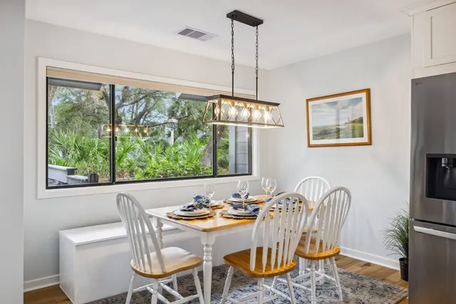 Dining area at Turnberry Village 245