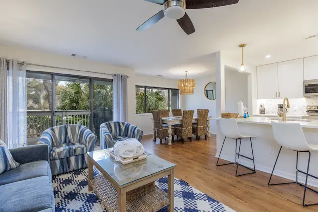 Living room at Turnberry Village 291