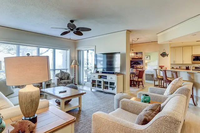 Living room at Windsor Court 3108