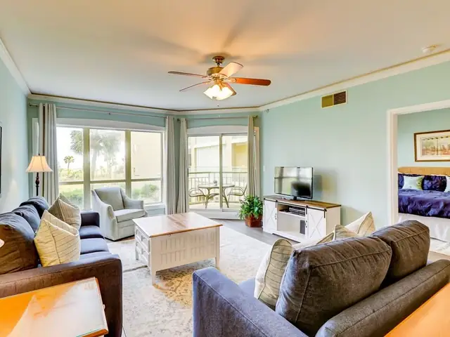 Living room at Windsor Place 2115