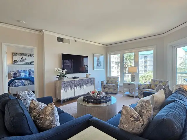 Living room at Windsor Place 2317