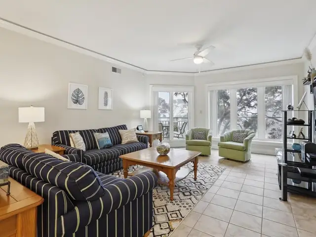 Living room at Windsor Place 301