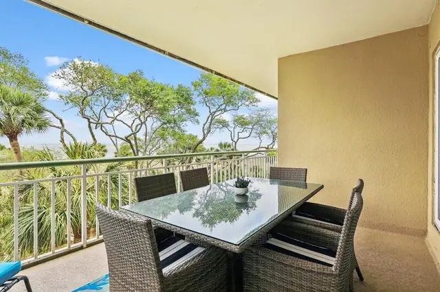 Balcony at Windsor Place 310