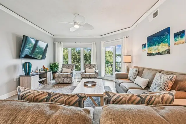 Living room at Windsor Place 406