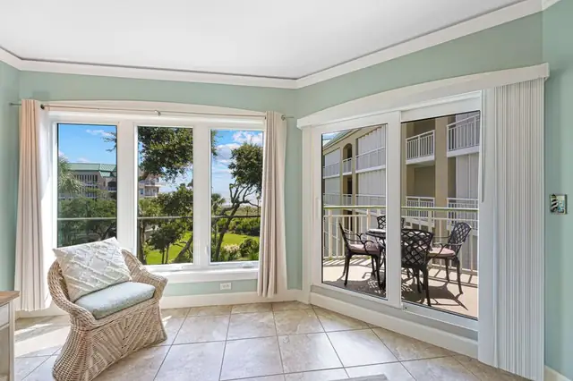 View at Windsor Place 2415