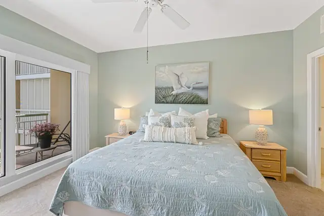 Bedroom at Windsor Place 2415